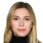 Ukrainian Alliance Жінка з Українського Альянсу зі світлим волоссям.
